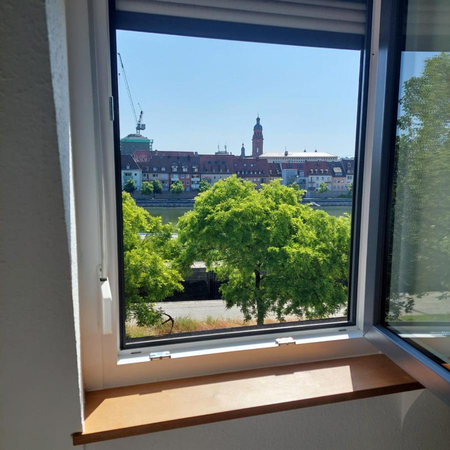 Stilvolle Wohnung Direkt In Der City 뷔르츠부르크 외부 사진